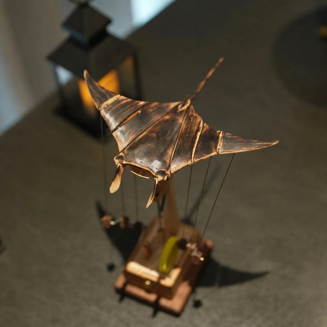 WoodlandGoods Manta Ray Automaton | Main product view